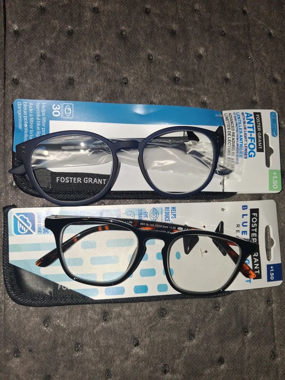 The 4 Pack Foster Grant Blue Light Readers with +1.50 strength offer unisex